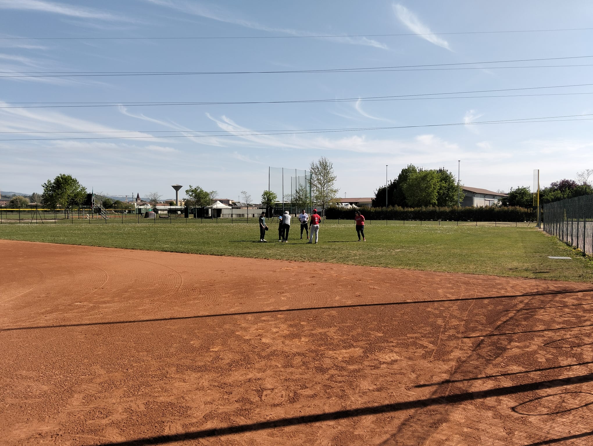 Sessione di allenamento di baseball inclusivo sul campo della Crazy Sambonifacese a San Bonifacio